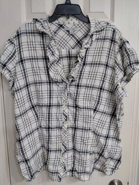 Old Navy Black & White Plaid Button Blouse